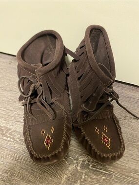 Manitobah Mukluk Boots Size 8